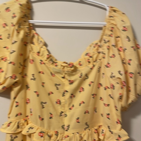 🌟5 for $25🌟 NWOT ASOS Influence tiered ruffle smock dress in yellow floral print - Picture 8 of 8